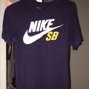 Nike SkateBoard T-Shirt Mens